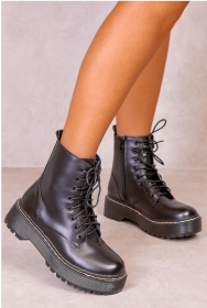 Where's That From Womens Brynn Lace Up Mid Ankle Boots (size: UK9)